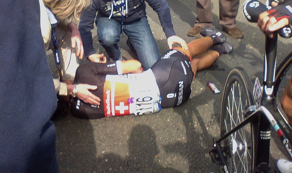 Fabian Cancellara pärast kukkumist