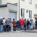 ФОТО: Кренгольм, 11 утра ежедневно. Да, в 2018 году в Эстонии голодающие выстраиваются в очередь за бесплатным хлебом