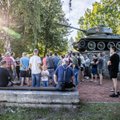 VIDEO | Narva meeleavaldajad: rebige tank maha, siis on lilli kaks korda rohkem
