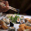 Jaapani maaklerfirma soovitab pühade hooajal töötajatel sushi ja sakega piiri pidada