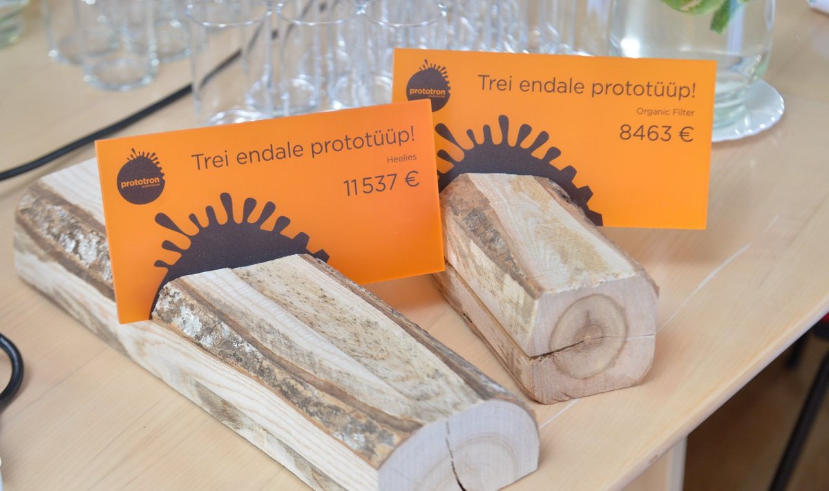 Prototroni auhindade üleandmine