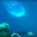 VIDEO | Haruldased kaadrid: vaata, kuidas sukelduja alt allveelaev läbi sõidab