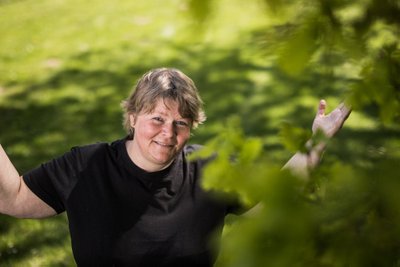 „Mind seal ülal vist ikka keegi armastab,” ütleb kogukonna hinge nominent Margit Õkva Peri külast.