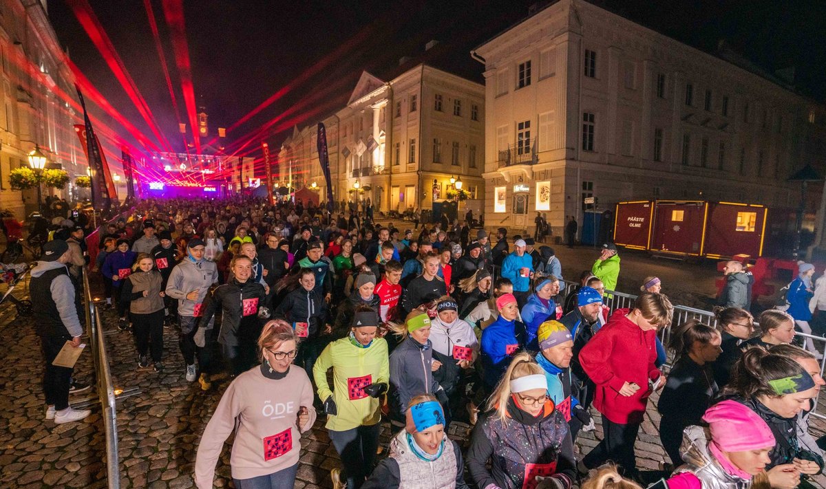Ööjooks tõi Tartu tänavatele üle 1100 inimese