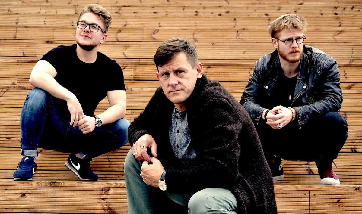 "Oma jõul" trio