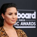 Demi Lovato jäi pärast üledoosi pimedaks ning kannatab selle all siiani