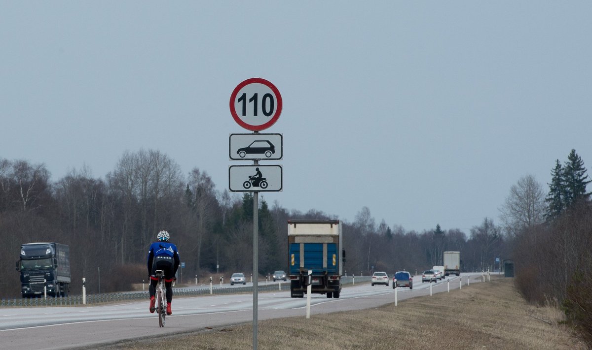 Kohustus kehtib uutele autodele, kuid mitte sellele rattasportlasele.