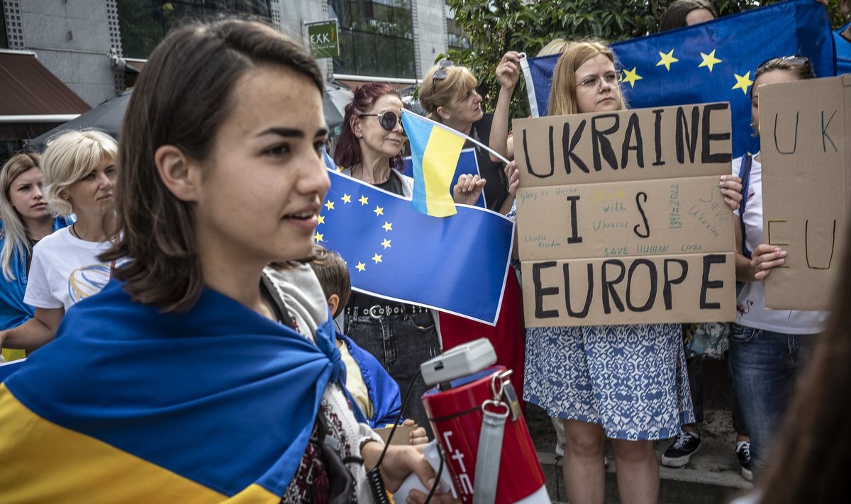 UKRAINA ON EUROOPA: Ülemkogu kohtumist saatis Brüsselis ka ukrainlaste surveavaldus.