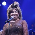 Tina Turner tunnistab, et vägivaldne abikaasa Ike käskis tal pulmaööl võõraste seksuaalvahekorda vaadata: see oli nii häiriv