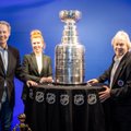 FOTOD | Stanley Cup jõudis esmakordselt Eestisse. Karika saatja: Soomes olin sellega saunas ja karaokel, Saksamaal mägedes ja Tšehhis õlletoas