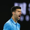 VIDEO | „See kutt on oma mõistuse ära joonud!“ Djokovic seljatas Austraalia lahtistel vigastuse ja purjus fänni