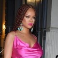 FOTOD | Seksikuse üledoos: Rihanna kandis New Yorgi moenädalal enda disainitud ülipaljastavat kleiti