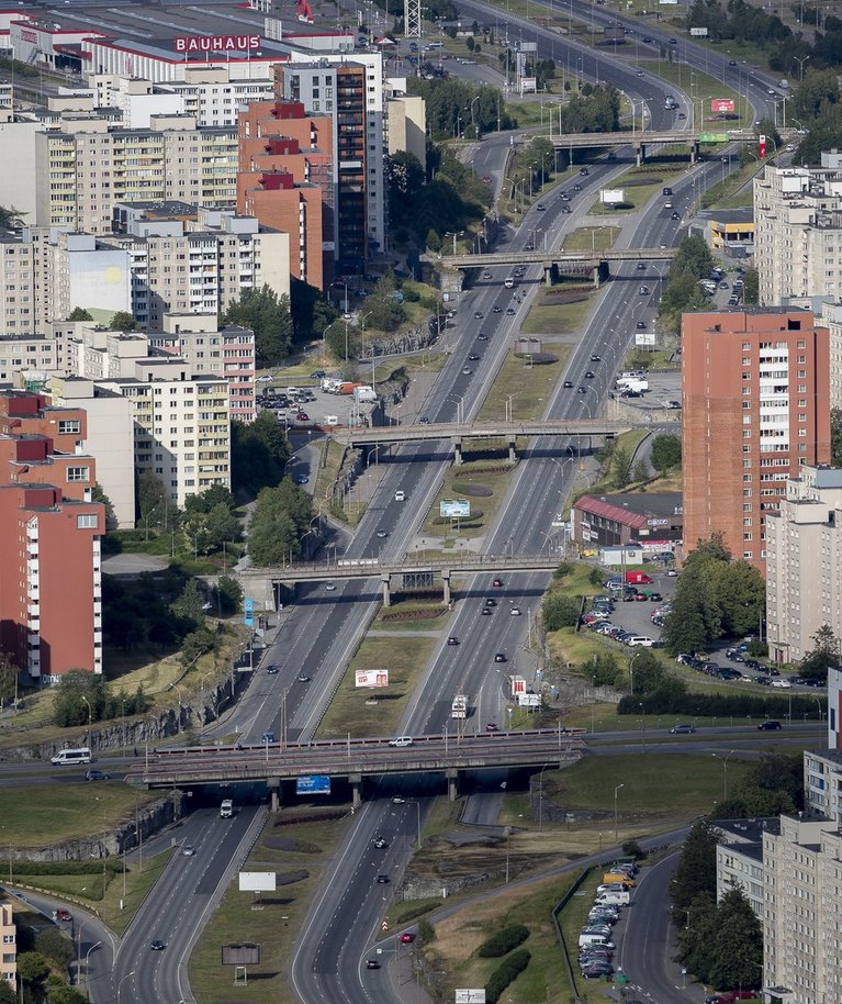 Eestlased kipuvad nõukogudeaegsetele paneelelamutele viltu vaatama, kuid venelastele on see keskkond harjumuspärane ja kodune.