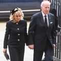 Ameerika Ühendriikide president Joe Biden hilines kuninganna matustele, riigipea paigutati istuma tahapoole