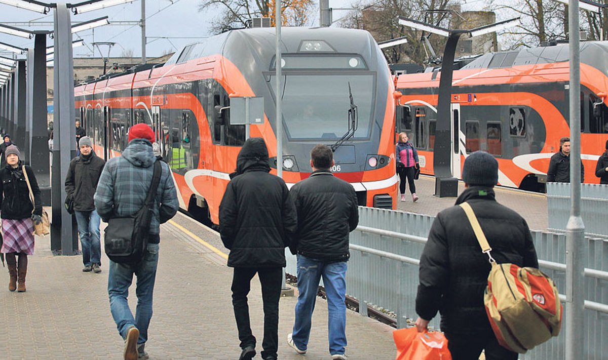 Eesti raudteeliikluses on edasiminekut uute rongide näol ka palja silmaga näha. Esialgu piirdub see vaid elektrirongidega, jaanuarist tulevad rööbastele ka diiselrongid.