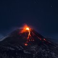 VIDEOD | Etna vulkaan hakkas ööhakul laavat purskama