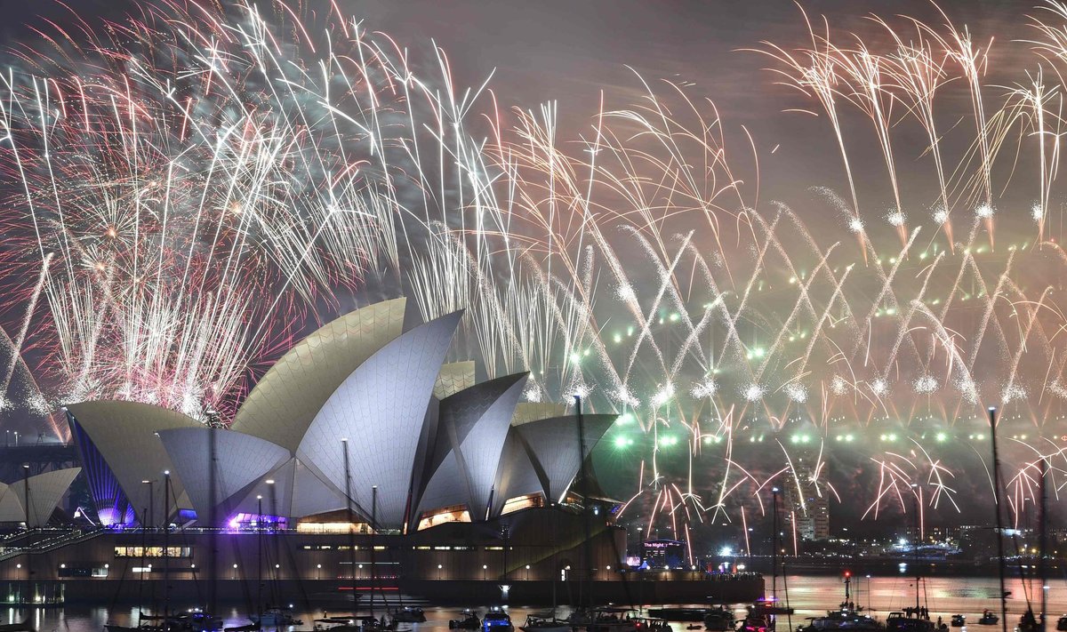 TOPSHOT-AUSTRALIA-NEW-YEAR