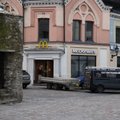ФОТО | Кошмар для любителей бургеров: все популярные точки фастфуда на улице Виру закрылись на ремонт