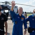 ВИДЕО: Экипаж капсулы SpaceX Crew Dragon благополучно прибыл на Землю