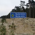 Lätis püstitati ajaloo esimene liivikeelse kirjaga liiklusmärk