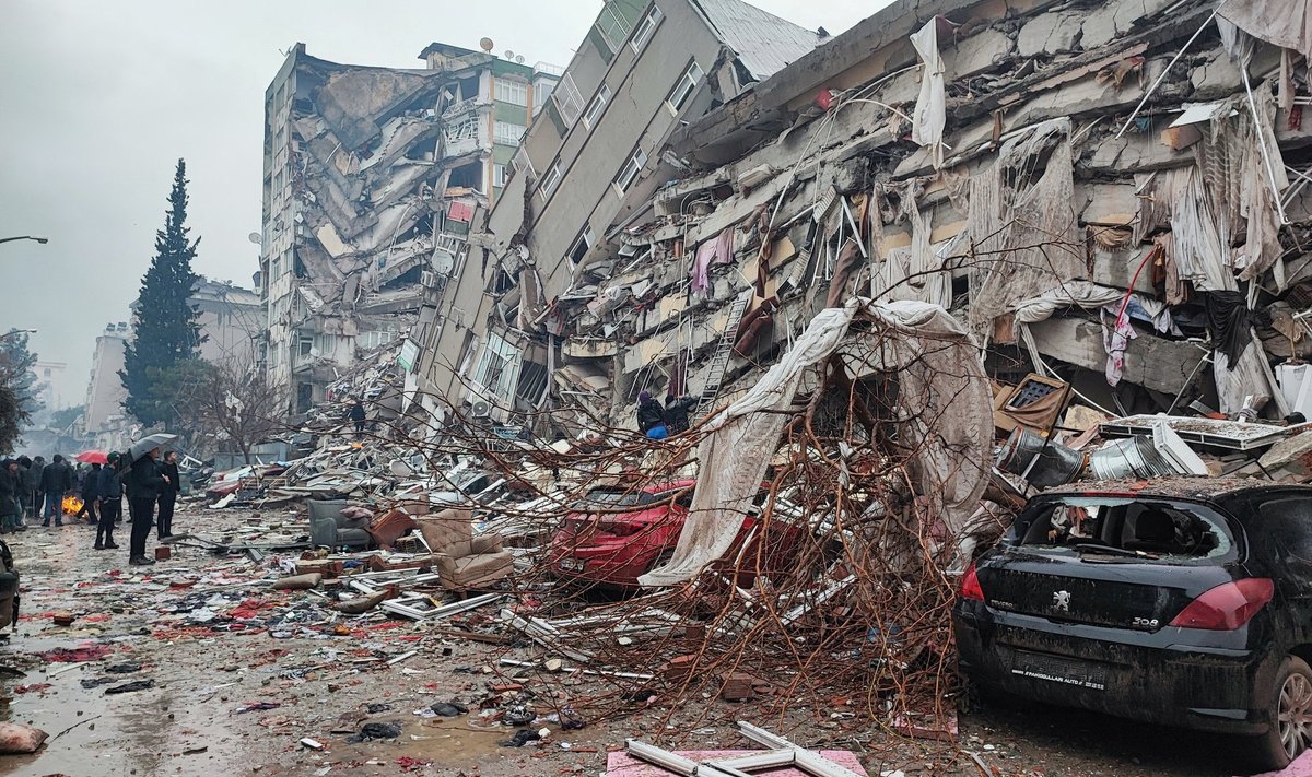 Kokkuvarisenud majad Türgis Kahramanmaraşi linnas