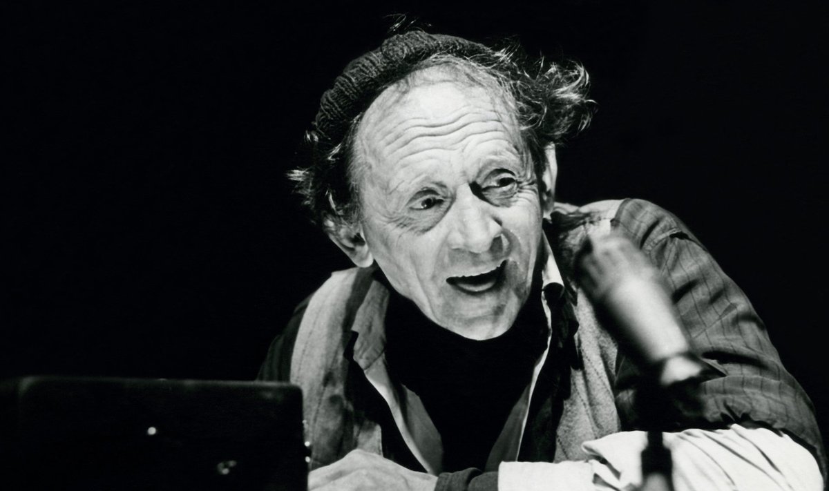 „Krappi viimane lint“. Krapp on üks Jüri Järveti suurrollidest.