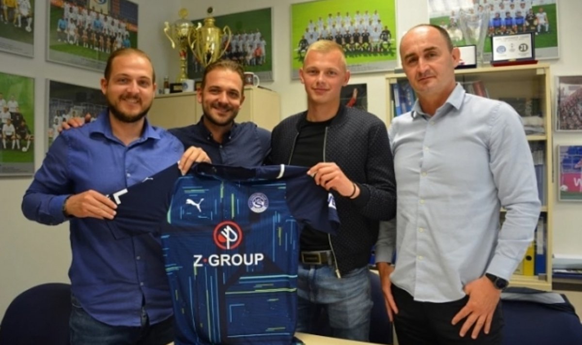 Sinjavski koos Slovacko klubi juhtidega