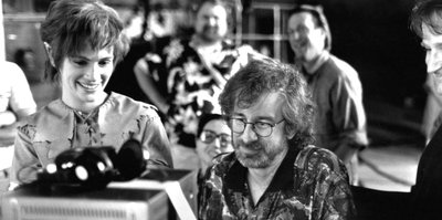 Steven Spielberg vs. Julia Roberts