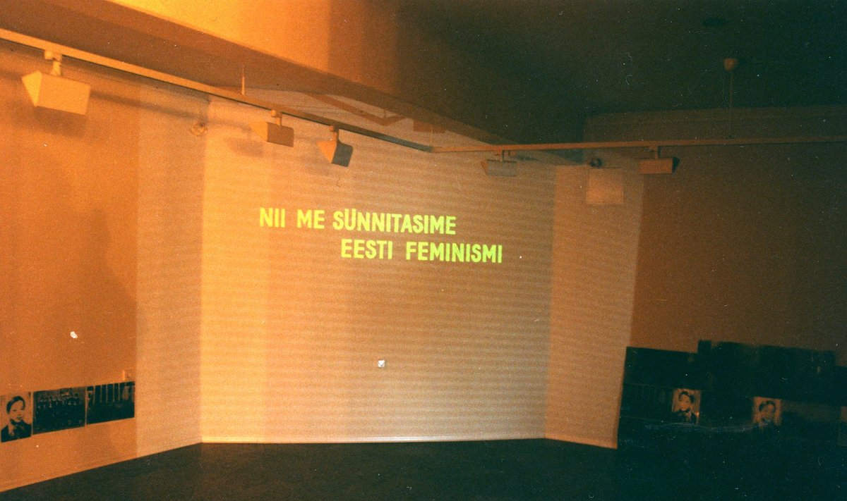 “Nii me sünnitasime eesti feminismi”: Mare Tralla teos 1995. aasta näituselt “Est.Fem”.