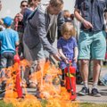 DELFI FOTOD | Ahhaa päästepäeval said lapsed proovida tulekahju kustutamist ja kaisukarudele esmaabi anda
