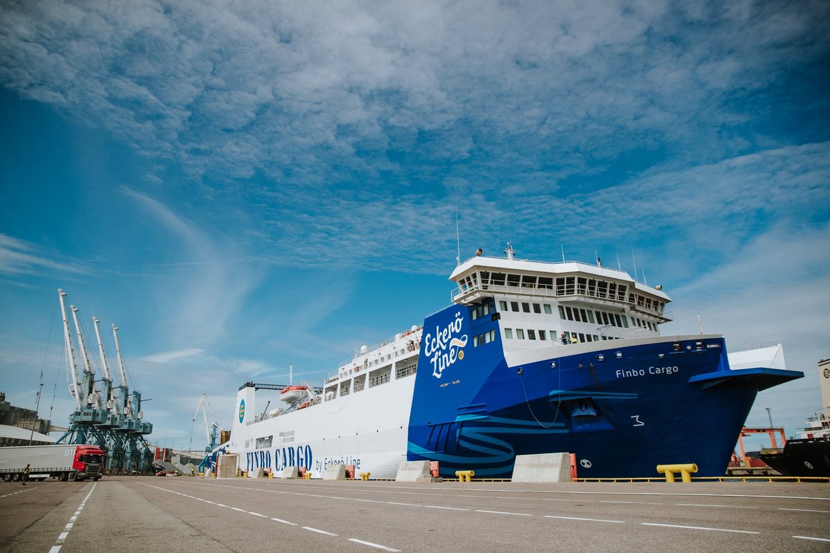 Iltalehti: Tallinna teel olnud Eckerö Line'i reisi- ja kaubalaev pööras  ootamatult tagasi Helsingisse - Delfi
