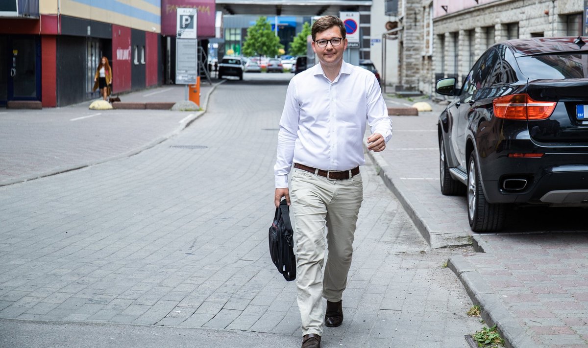 Tallinna ametist lahkuv abilinnapea Andrei Novikov