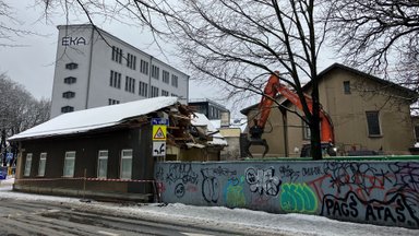 Tallinna üks koledamaid maju läks lammutamisele