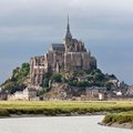 Päikesevarjutuse aegne superkuu tõi Mont Saint-Michelile kaela suure uputuse