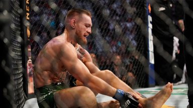 VIDEO | Conor McGregor avaldas uue videokaadri võikast jalavigastusest: jalaluu oli katki juba enne püsti tõusmist