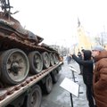 ФОТО | Ажиотаж вокруг танка: сотни людей устремились на площадь Свободы в Таллинне