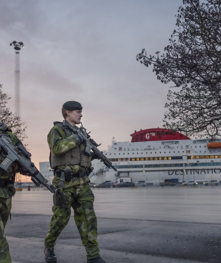 Rootsi sõdurid tänavu jaanuaris patrullimas Visby sadamas.