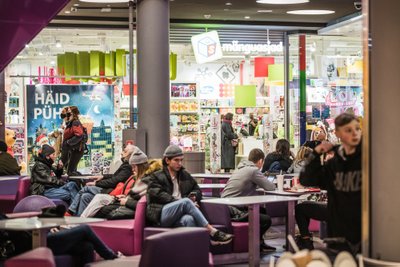 Las inimesed sotsialiseeruvad linna looduses, mitte kaubanduskeskuses, leiab autor.