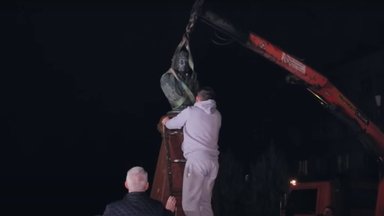 Правда ли, что в Житомире памятник Пушкину во время сноса „убил“ активиста?