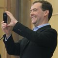 Неваляшка для Медведева: почему премьер мало занимается политикой