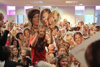 "Kättemaksukontor" (rahvasuus Kätekas) on eetris olnud 2009. aastast ja tänaseni popp.