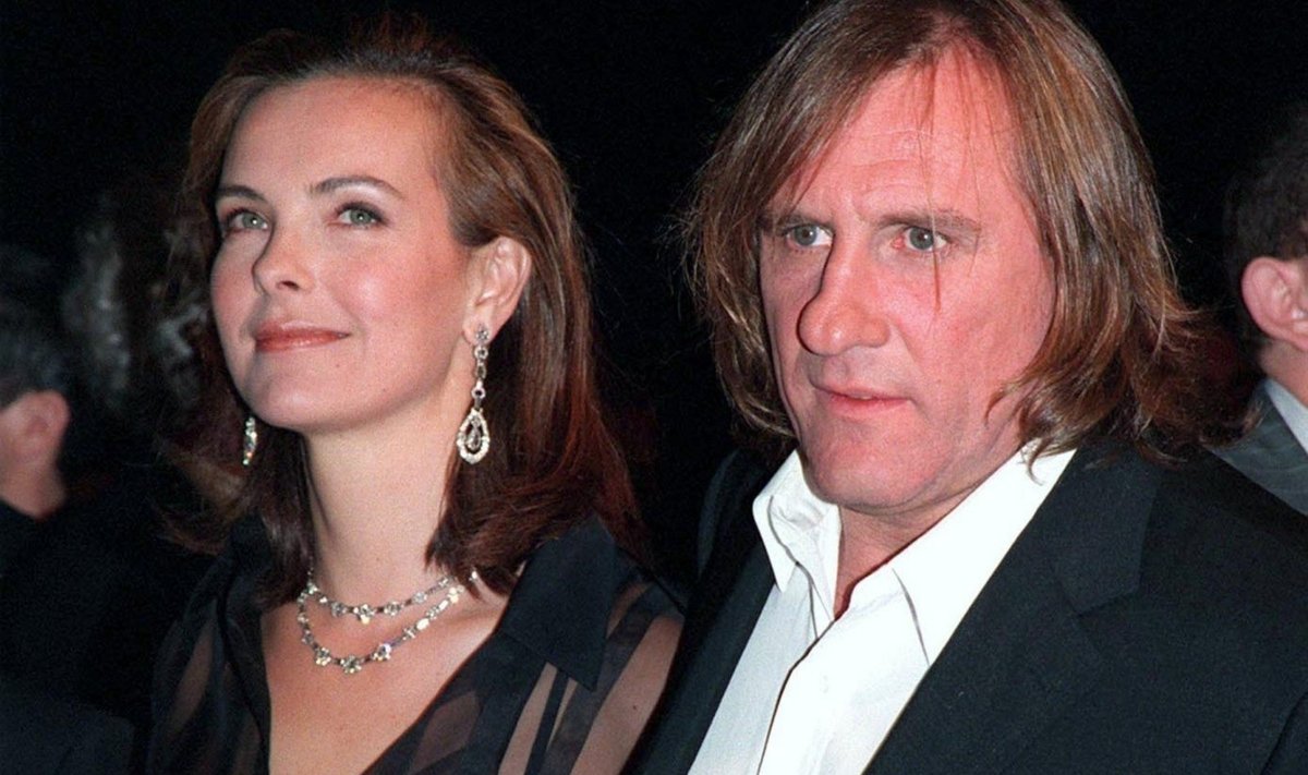 Gerard Depardieu ja näitleja Carole Bouquet Cannesi filmifestivalil (1998).