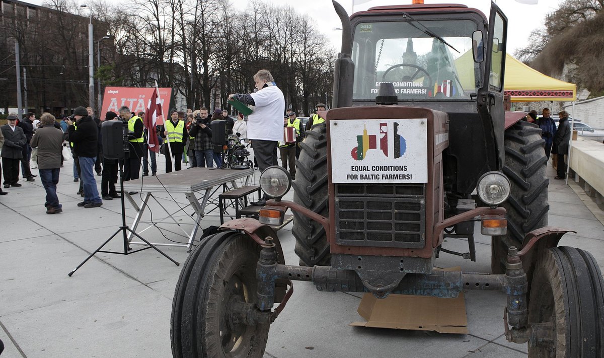 Põllumeeste miiting Tallinnas Vabaduse platsil, et saada võrdseid toetusi. Aasta oli 2012.