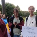 VIDEOREPORTAAŽ | Läbi nagu Läti kannatus. Lõunanaabrid pistavad punamonumendi ahju, nii et silm ka ei pilgu