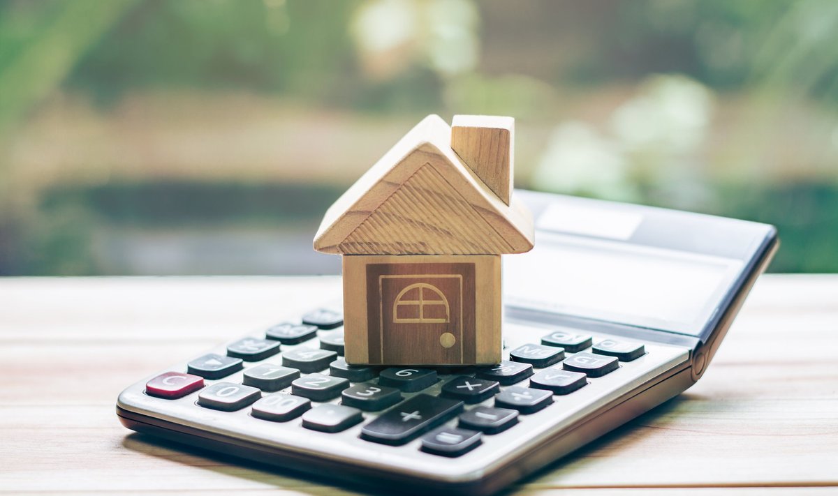 House,Is,Placed,On,The,Calculator.,Imagine,Calculating,To,Buy