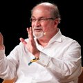 Salman Rushdie kolm kuud pärast atentaadikatset: üks käsi ei liigu ja puudub silm