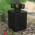 ФОТО: С кладбища Пярнамяэ украли ценный подсвечник. Полиция просит помощи