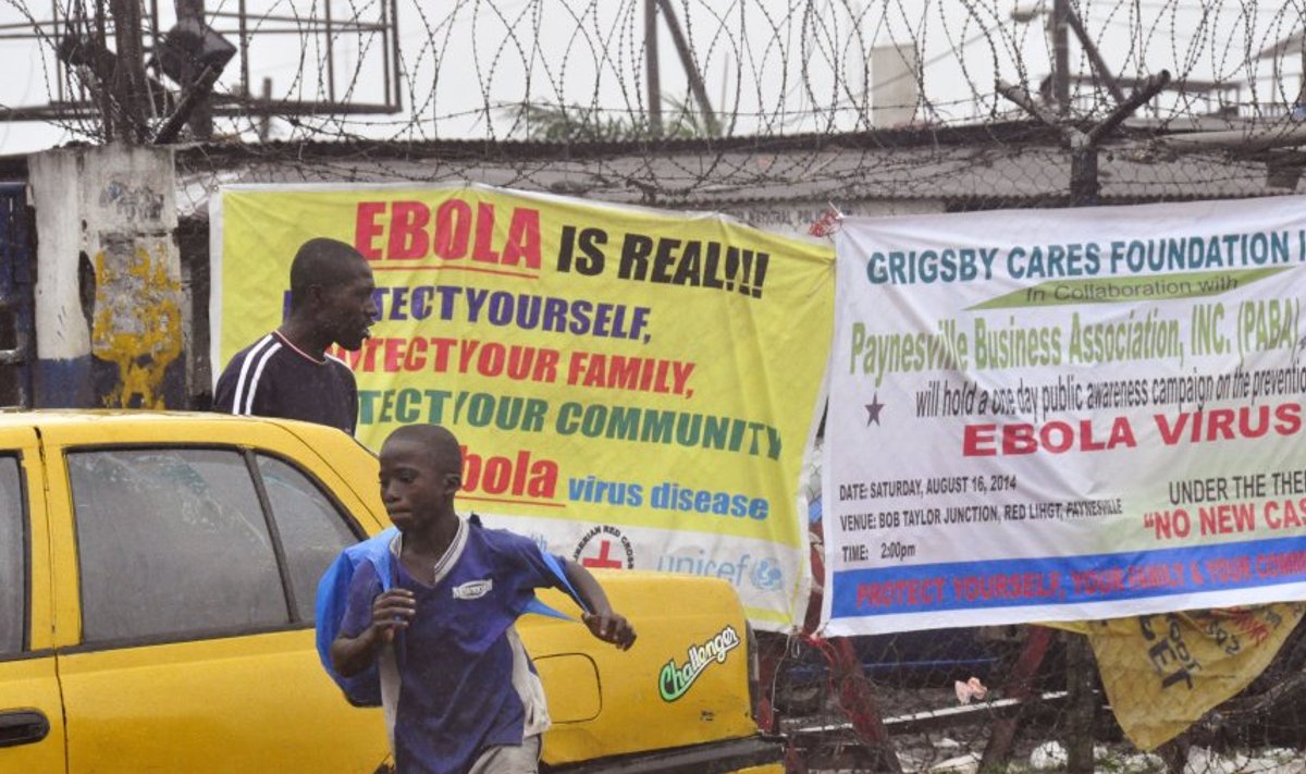 Ebolast hoiatavad plakatid Monrovias. Libeeria elanikest oskab lugeda vaid 43 protsenti.