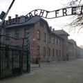 Один из последних выживших в Освенциме узников умер от коронавируса