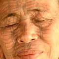Märkmeid Myanmarist VI: Tätoveeritud nägudega naised